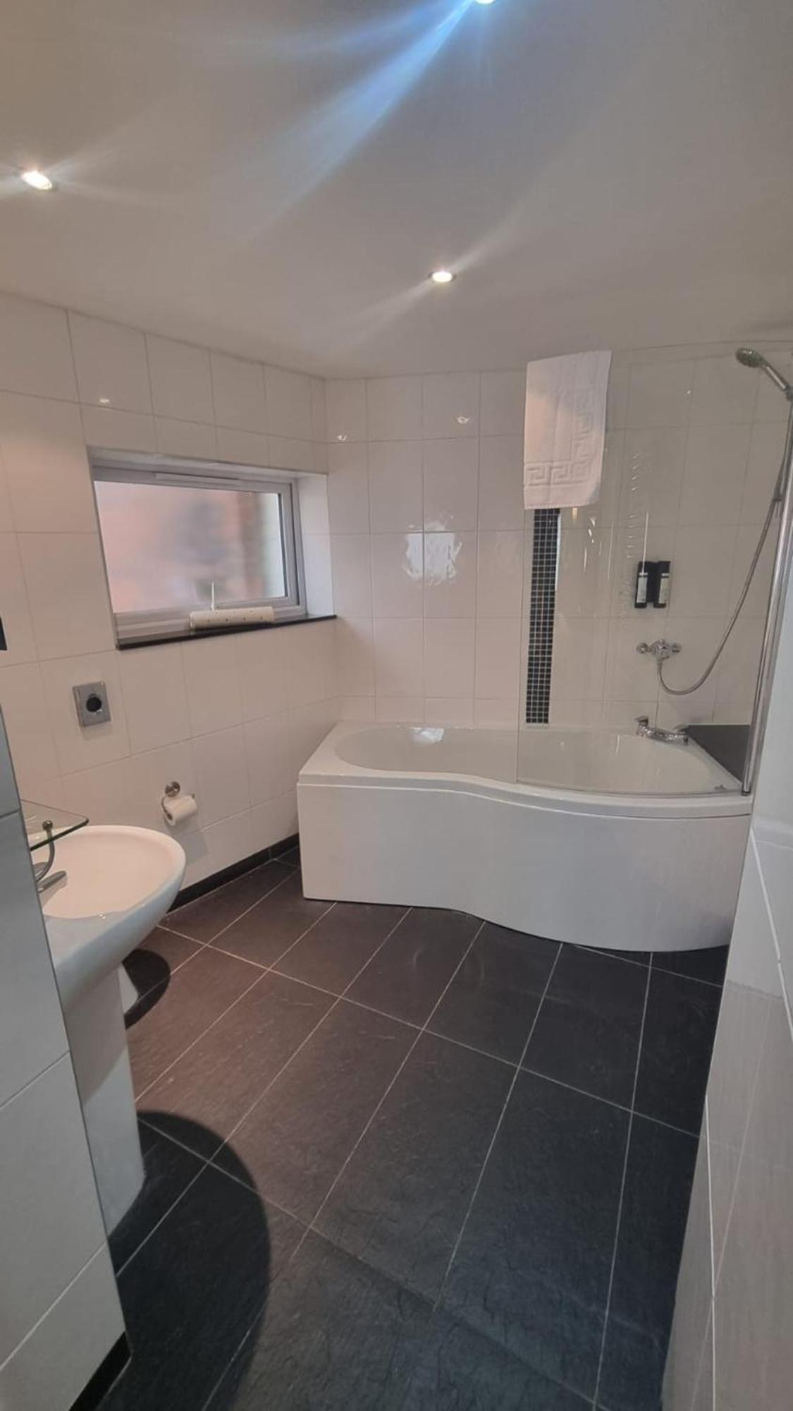 Castle Limes 3* Warwick (Warwickshire)